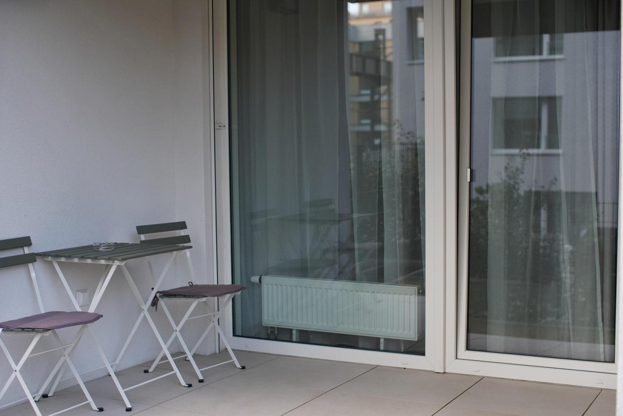 Holesovice Delight: Modern Comfort With A Twist In Prague 7 Bagian luar foto